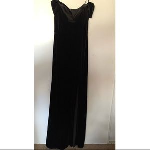 Black elegant velvet dress.